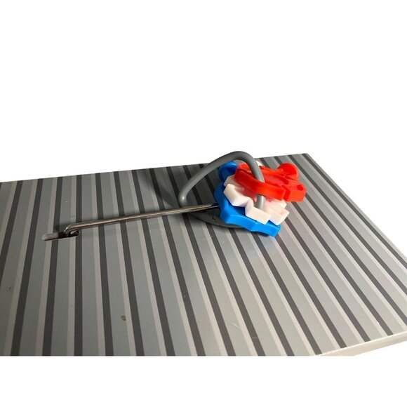 Melissa & Doug Keys & Cars Wooden Rescue Garage Toy For Ages 3+ - Picture 7 of 16